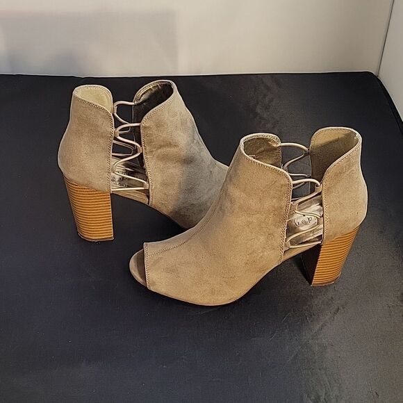 MADDEN GIRL BLOCK HEEL OPEN TOE RAVIN BOOTIE - Picture 10 of 15